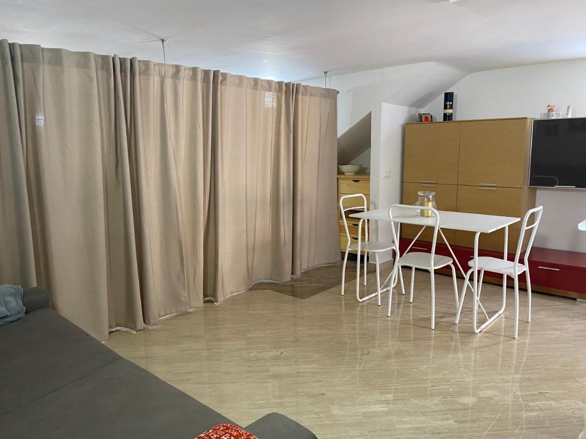 Вилла Casa Badino Террачина Экстерьер фото